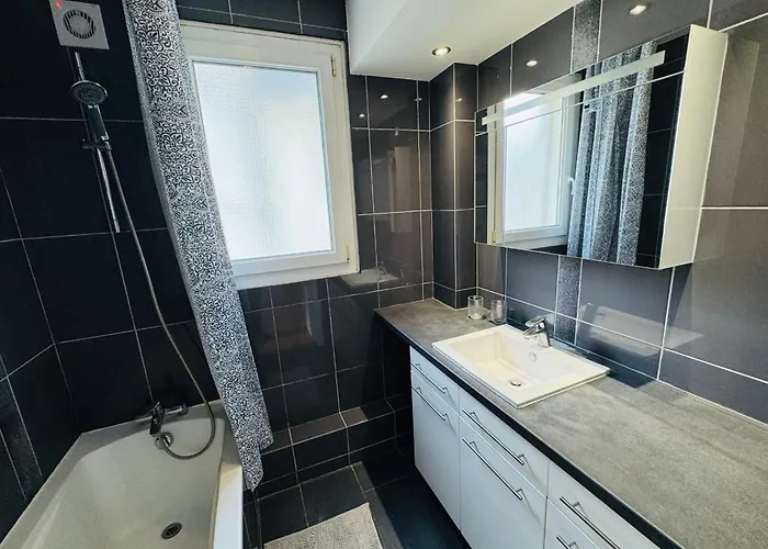 Appartement 5-room In The Heart Of The Center Caen