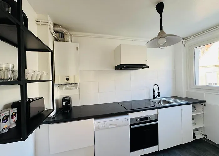 Appartement 5-room In The Heart Of The Center Caen