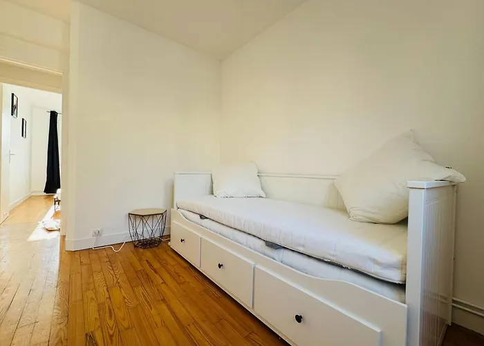 Appartement 5-room In The Heart Of The Center Caen